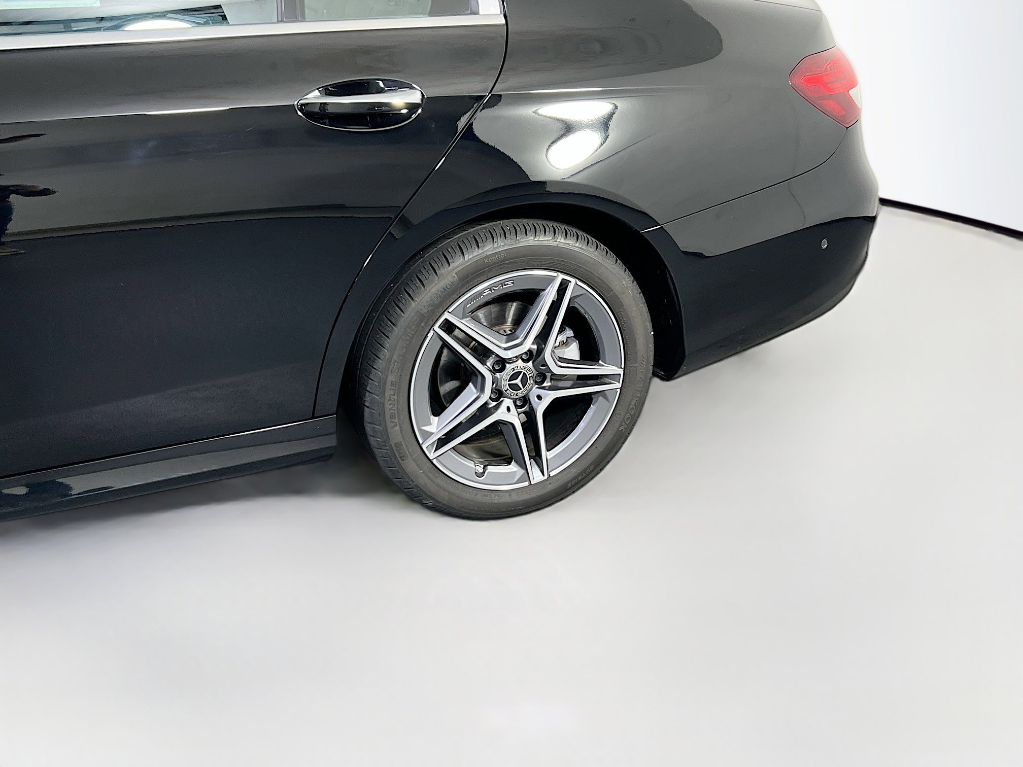 Used 2023 Mercedes-Benz E 350 4MATIC image 31