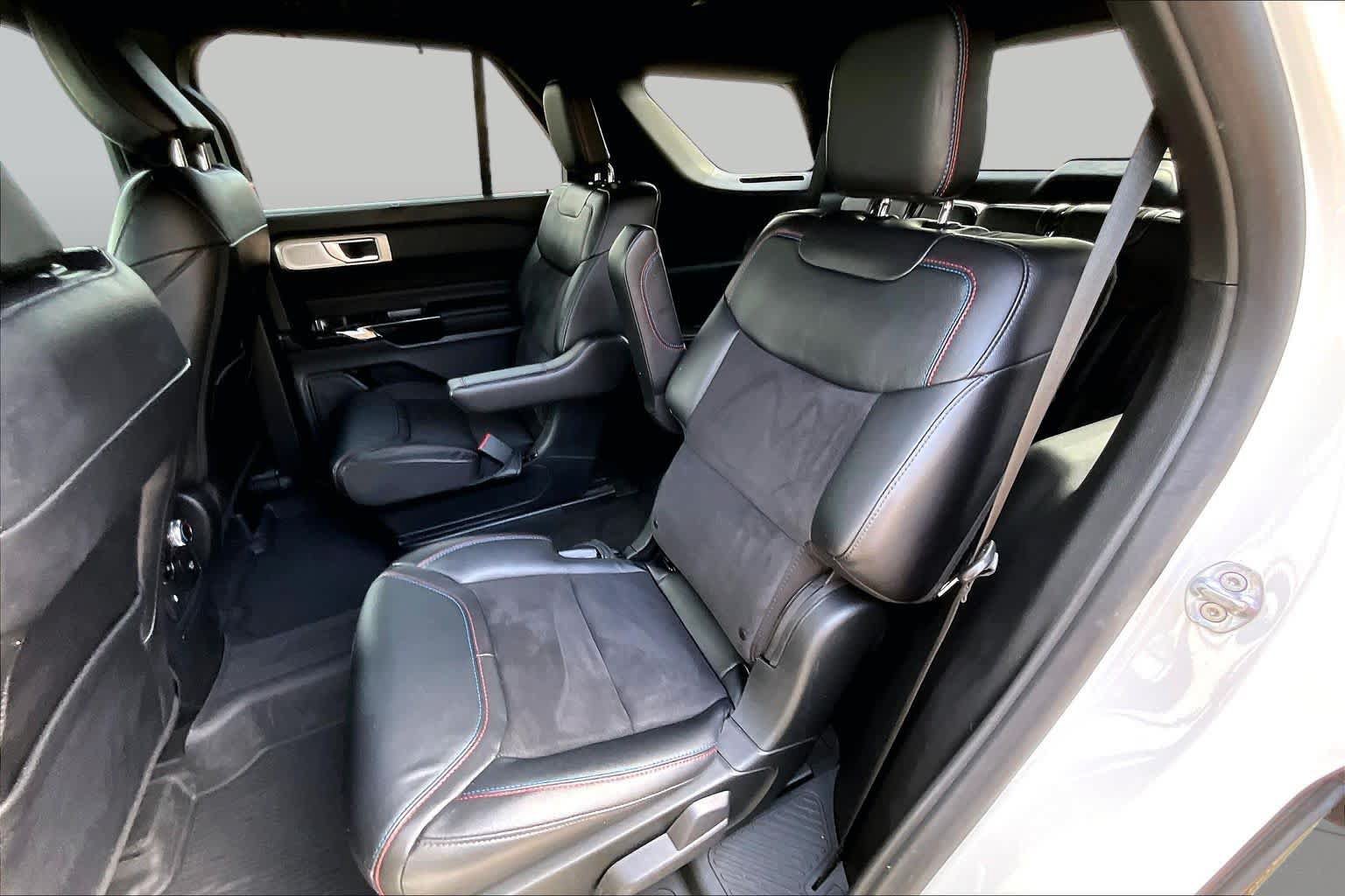 Used 2023 Ford Explorer ST w/ Equipment Group 401A AWD/4WD image 21