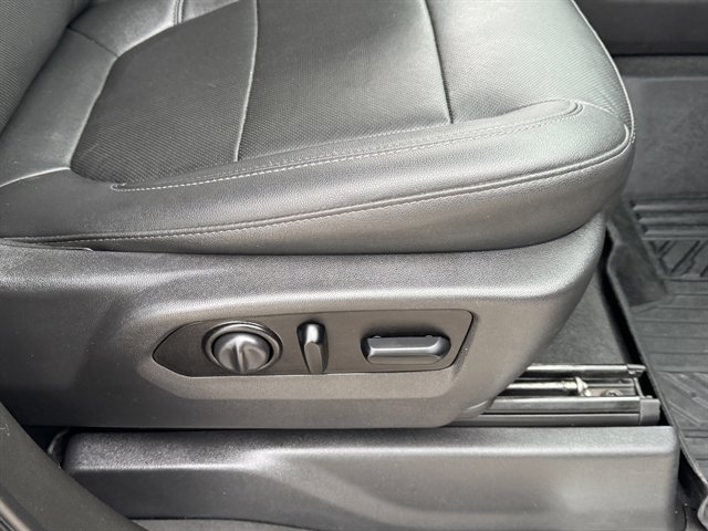 Used 2021 Chevrolet Silverado 1500 LTZ image 28