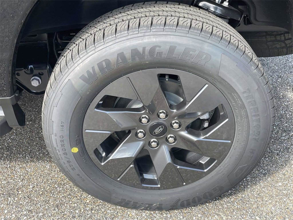 New 2025 Ford F150 Lightning Flash image 9