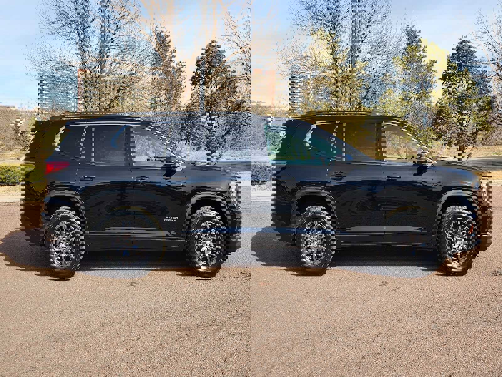 New 2025 GMC Acadia Elevation image 2