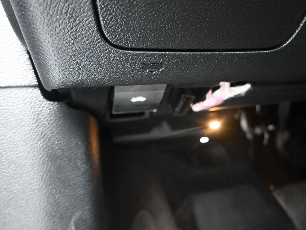 Used 2022 Jeep Cherokee Limited w/ Elite Package image 29