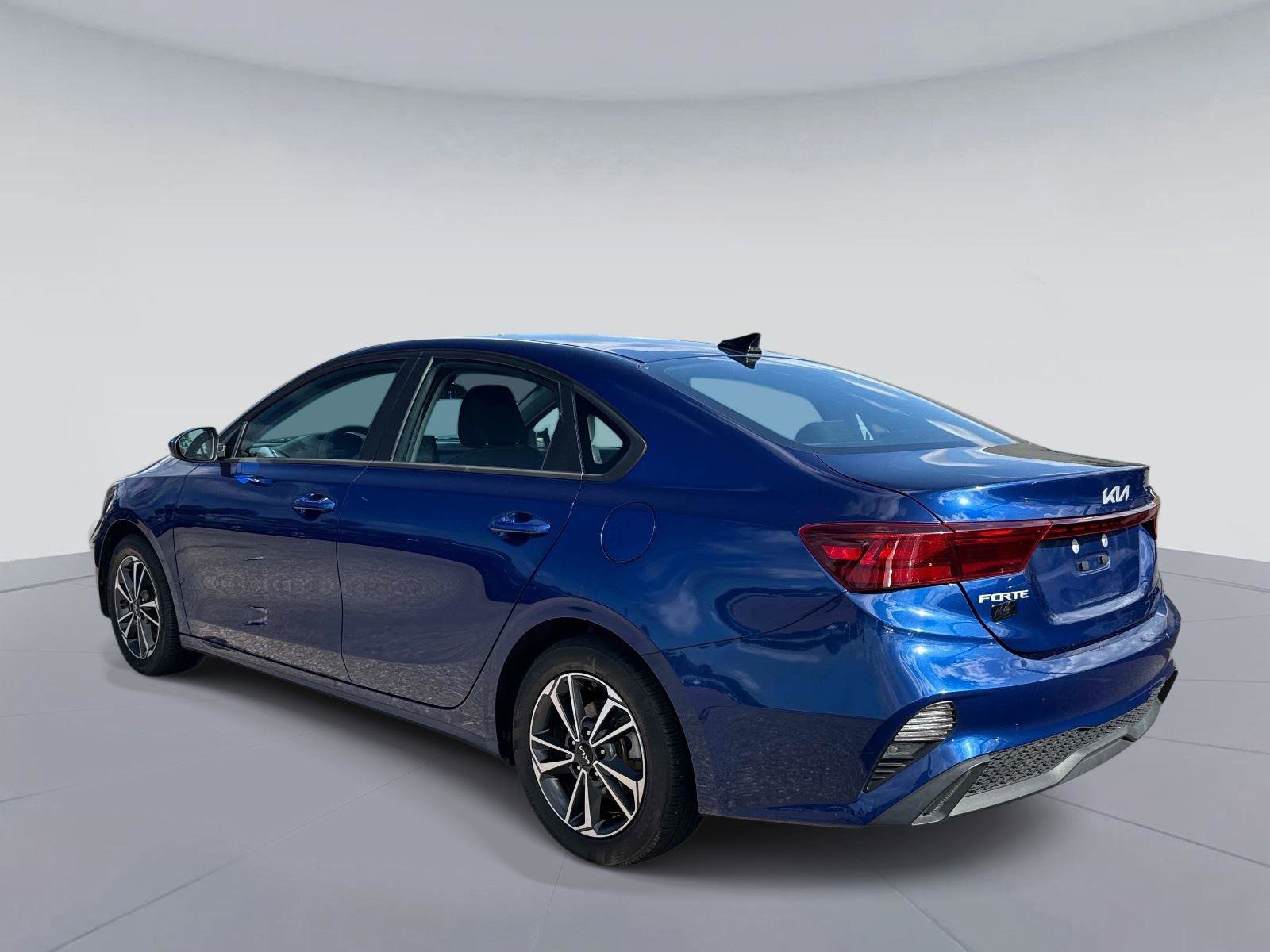 Used 2023 Kia Forte LXS FWD image 5