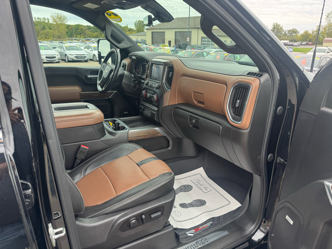 Used 2022 Chevrolet Silverado 3500 High Country w/ Z71 Off-Road Package image 11