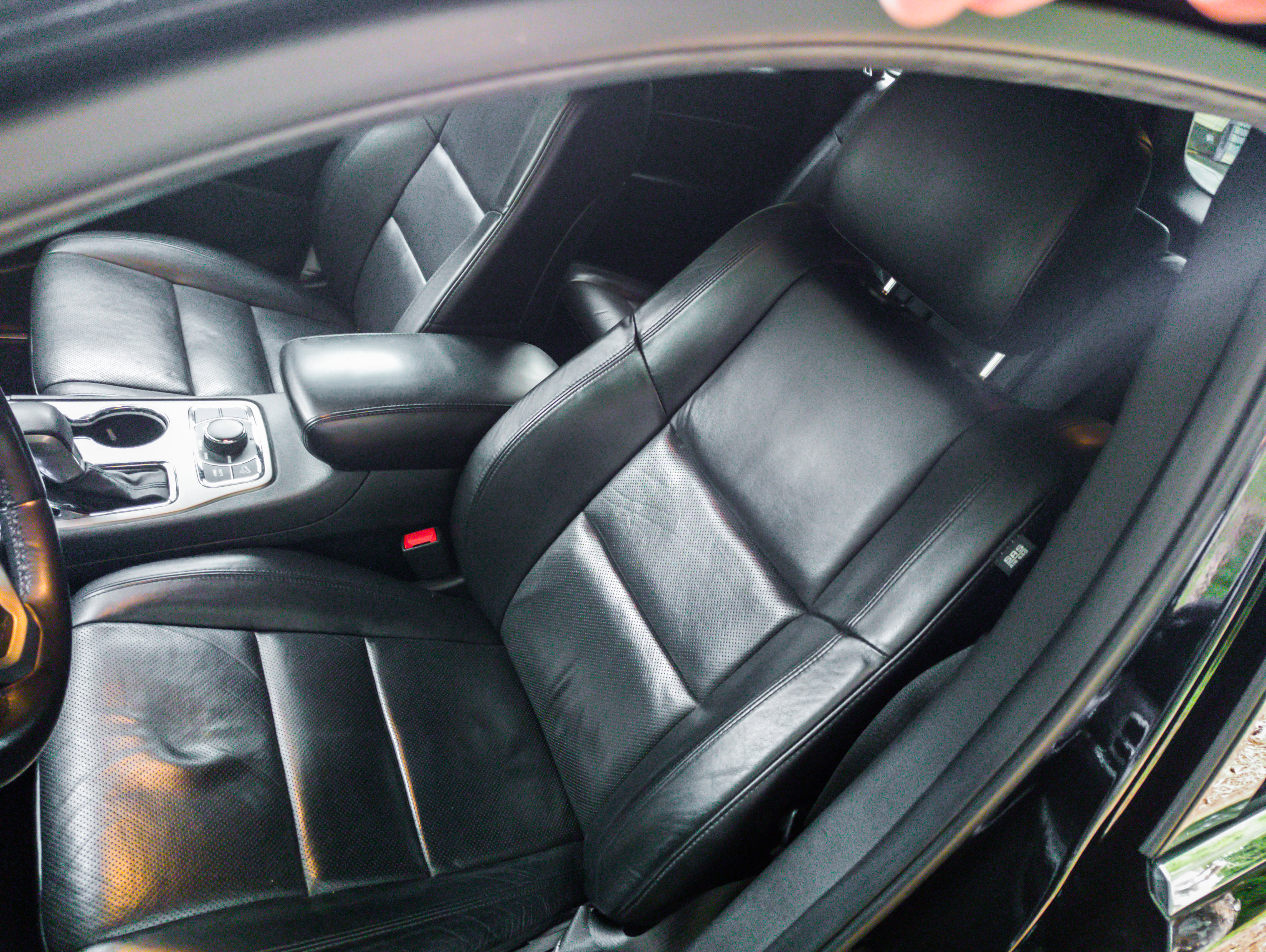 Used 2019 Jeep Grand Cherokee Limited w/ Luxury Group II image 12