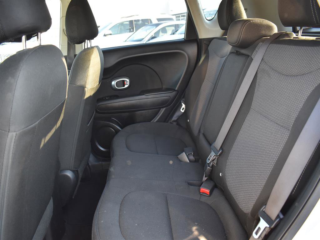 Used 2018 Kia Soul + image 12