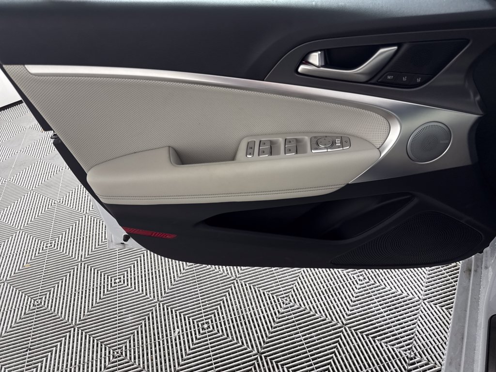 New 2025 Genesis G70 2.5T w/ Sport Prestige Package AWD/4WD image 11