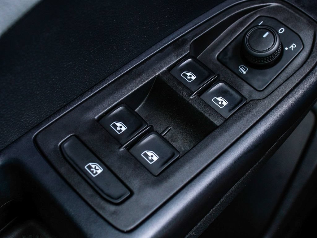 Used 2024 Volkswagen Taos SE AWD/4WD image 10