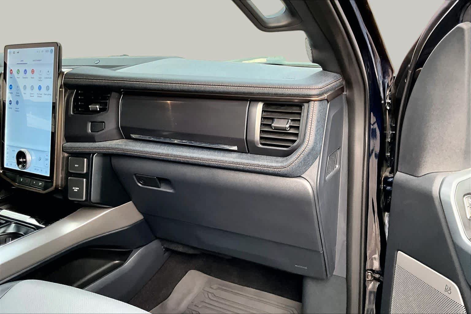 Used 2023 Ford F150 Lightning Lariat AWD/4WD image 18