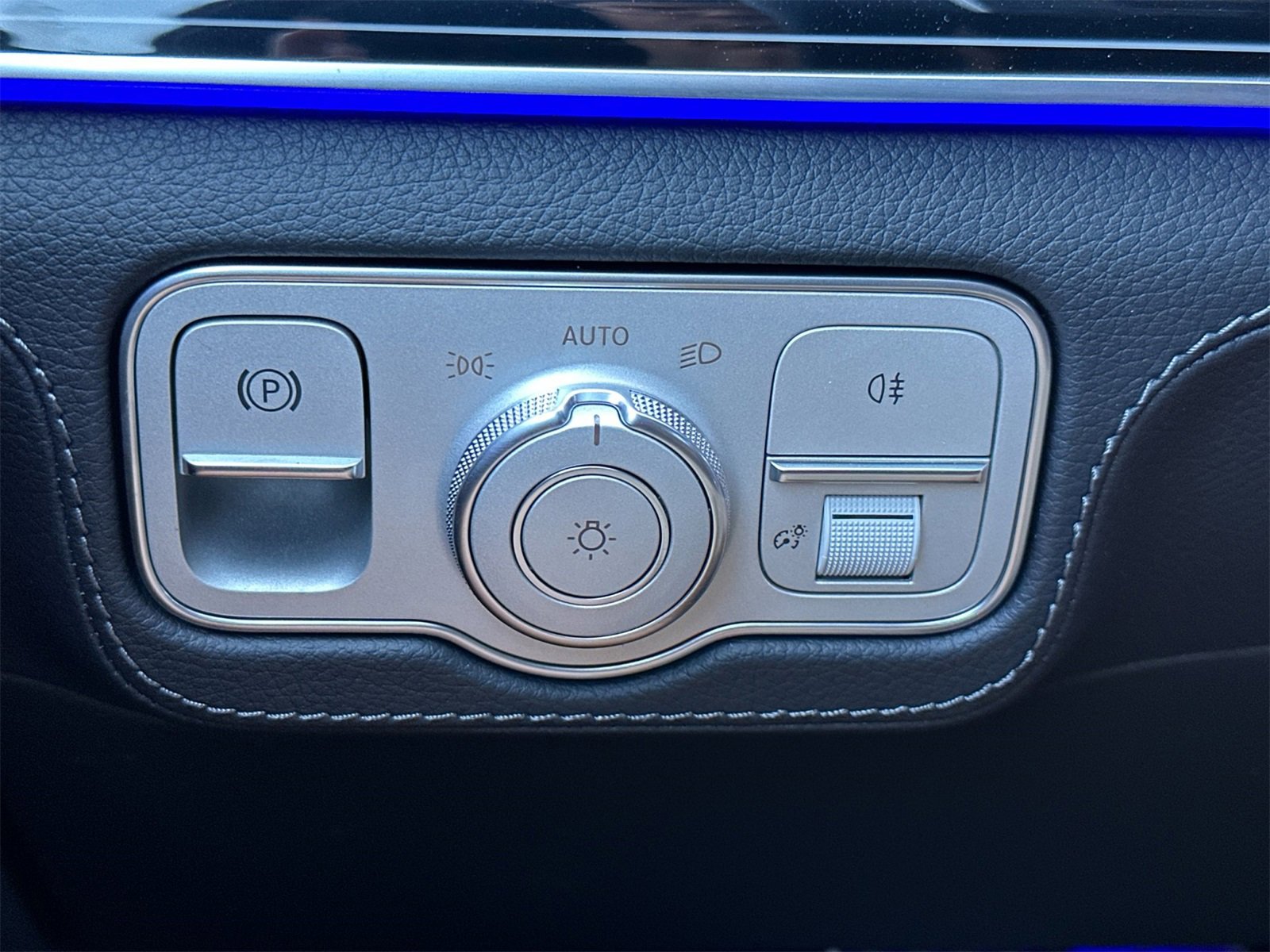 New 2026 Mercedes-Benz GLS 450 4MATIC image 32
