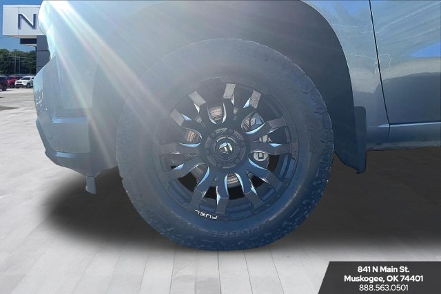 Used 2020 Chevrolet Silverado 1500 Custom w/ Custom Value Package AWD/4WD image 35