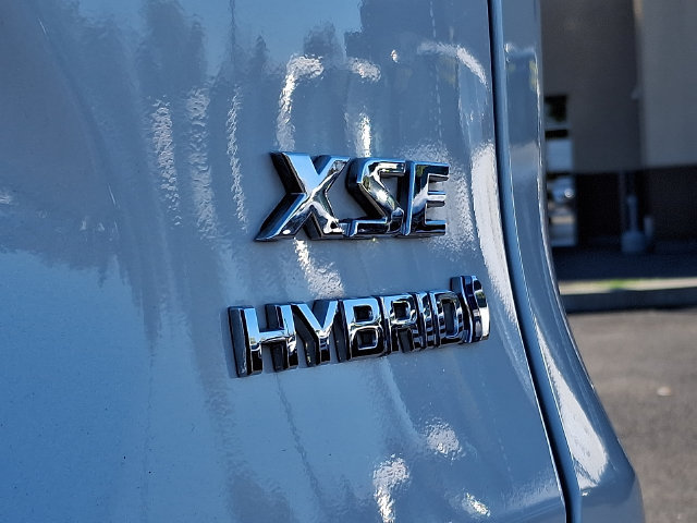Used 2020 Toyota RAV4 XSE AWD/4WD image 36