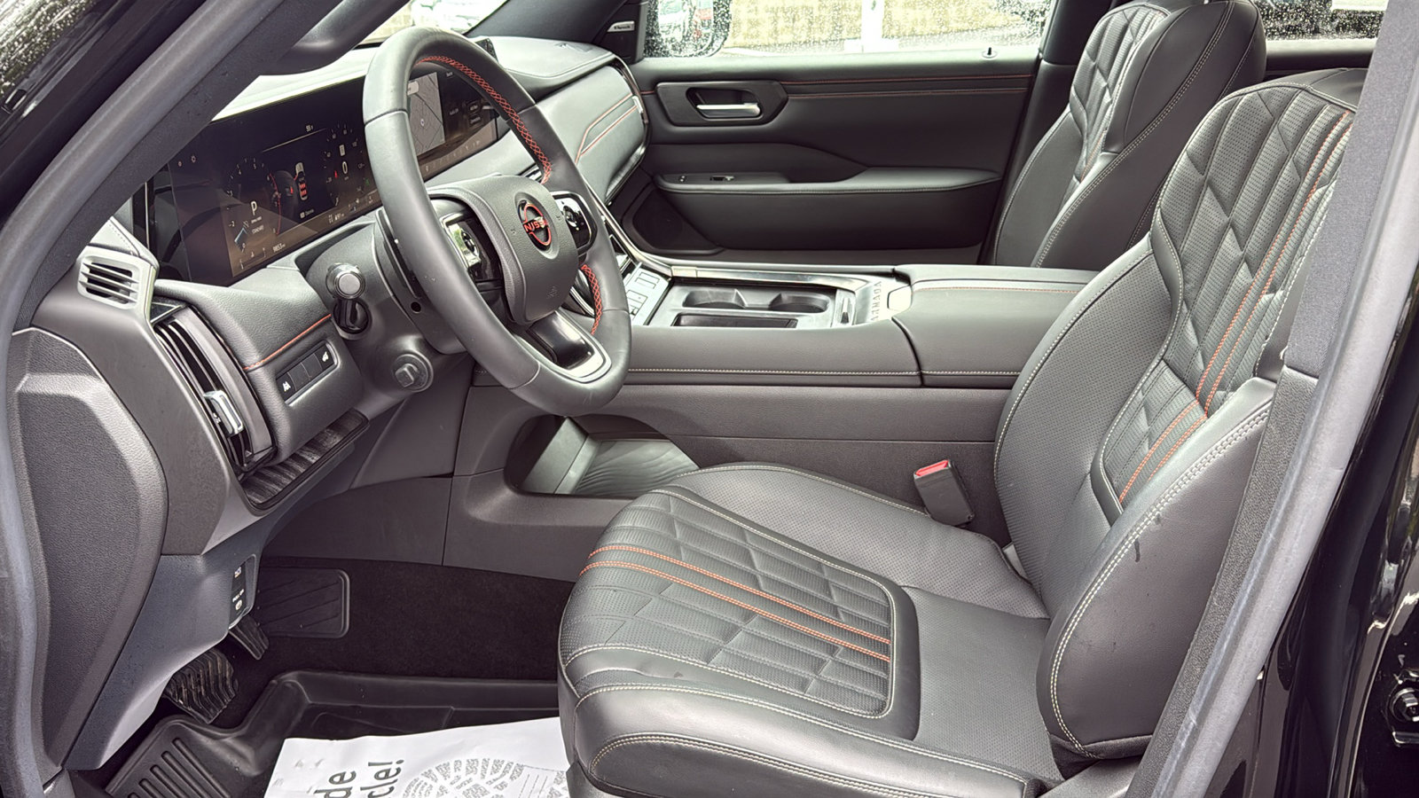 Certified 2025 Nissan Armada PRO-4X w/ Pro-4X Premium Package AWD/4WD image 19