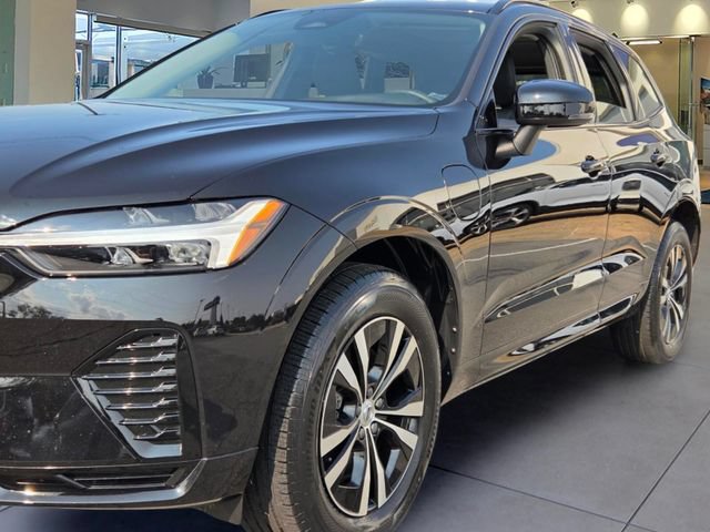 Certified 2024 Volvo XC60 T8 Core AWD/4WD image 22