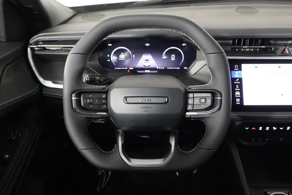 New 2027 Jeep Cherokee Laredo AWD/4WD image 7