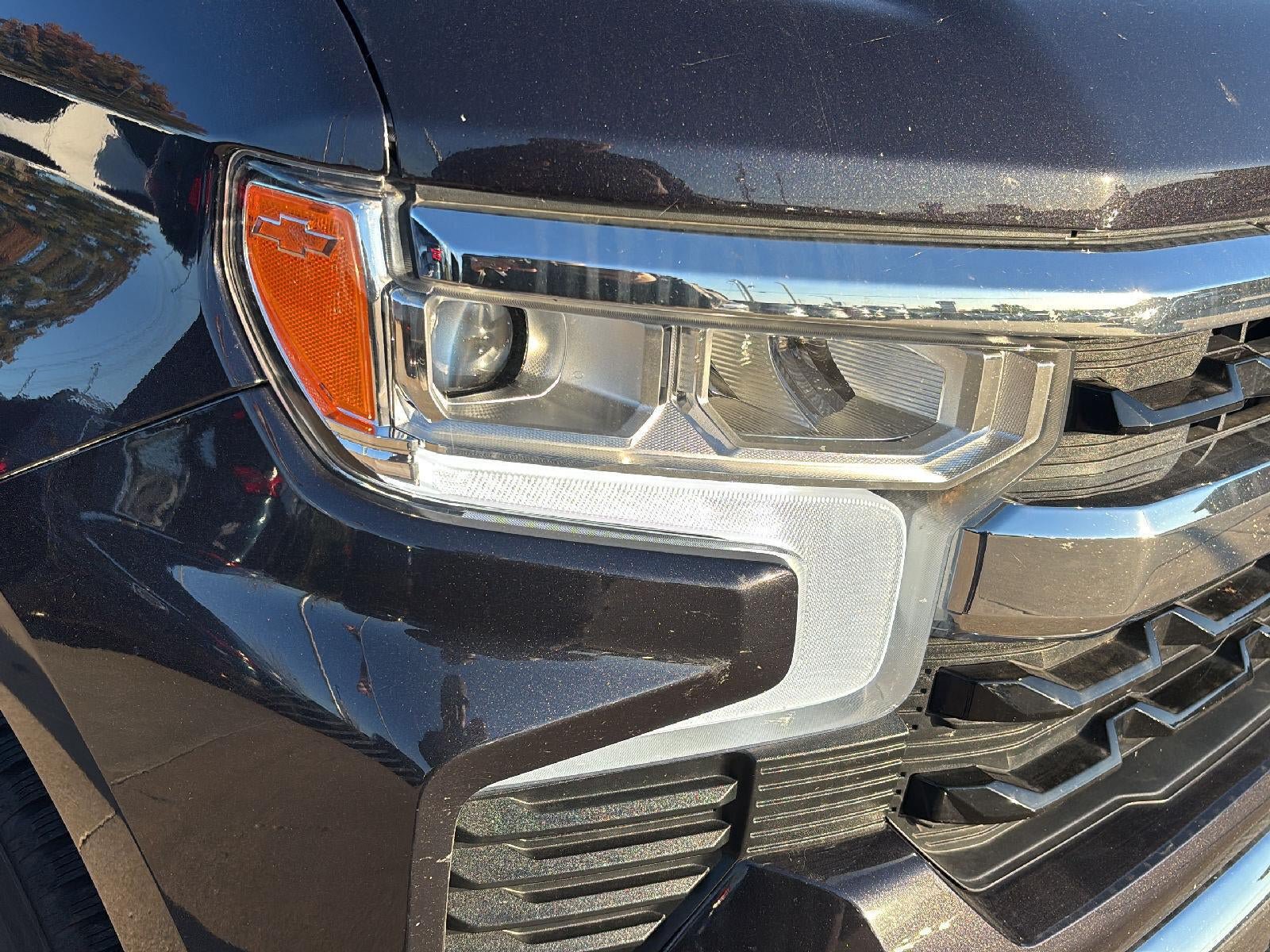Used 2023 Chevrolet Silverado 1500 LT AWD/4WD image 28