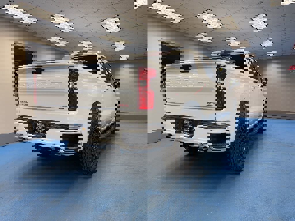 Certified 2024 Chevrolet Silverado 1500 RST w/ Z71 Off-Road Package image 2