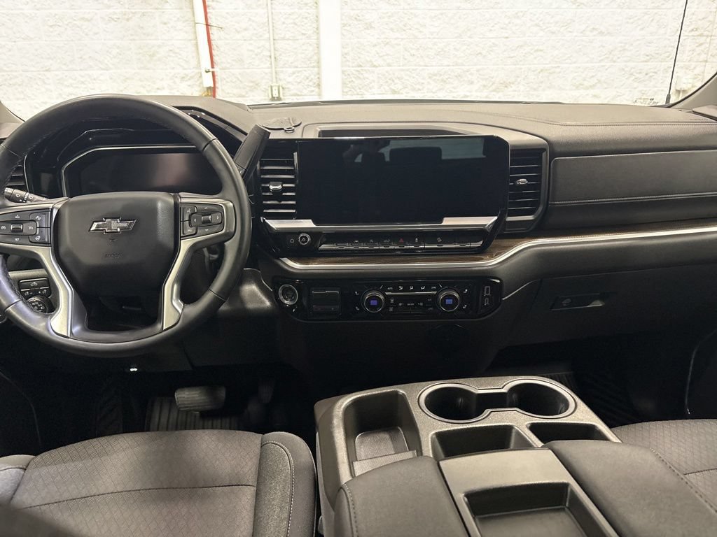 Used 2023 Chevrolet Silverado 1500 RST AWD/4WD image 13