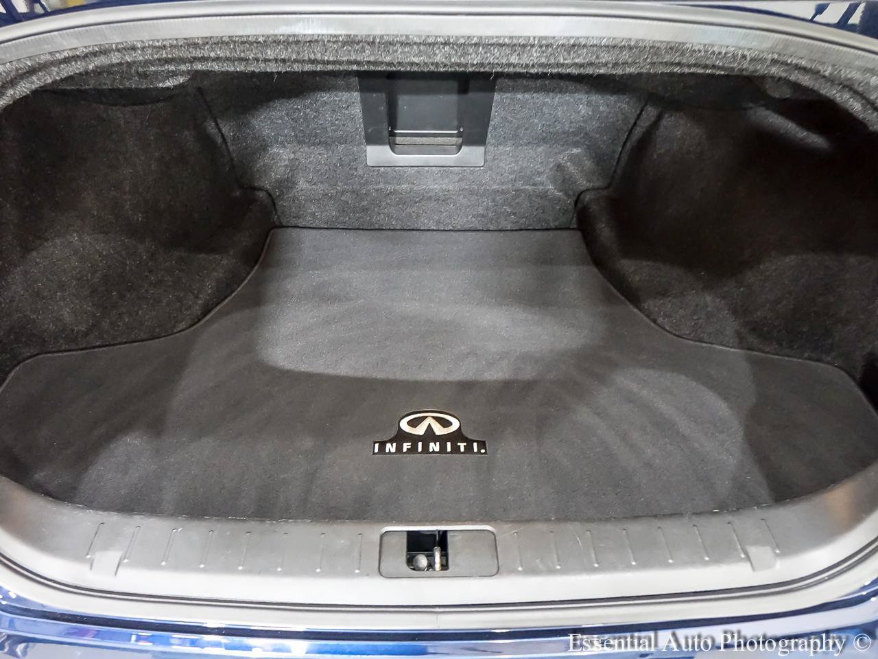 Used 2015 INFINITI Q70 L 3.7 w/ Deluxe Touring Package AWD/4WD image 31