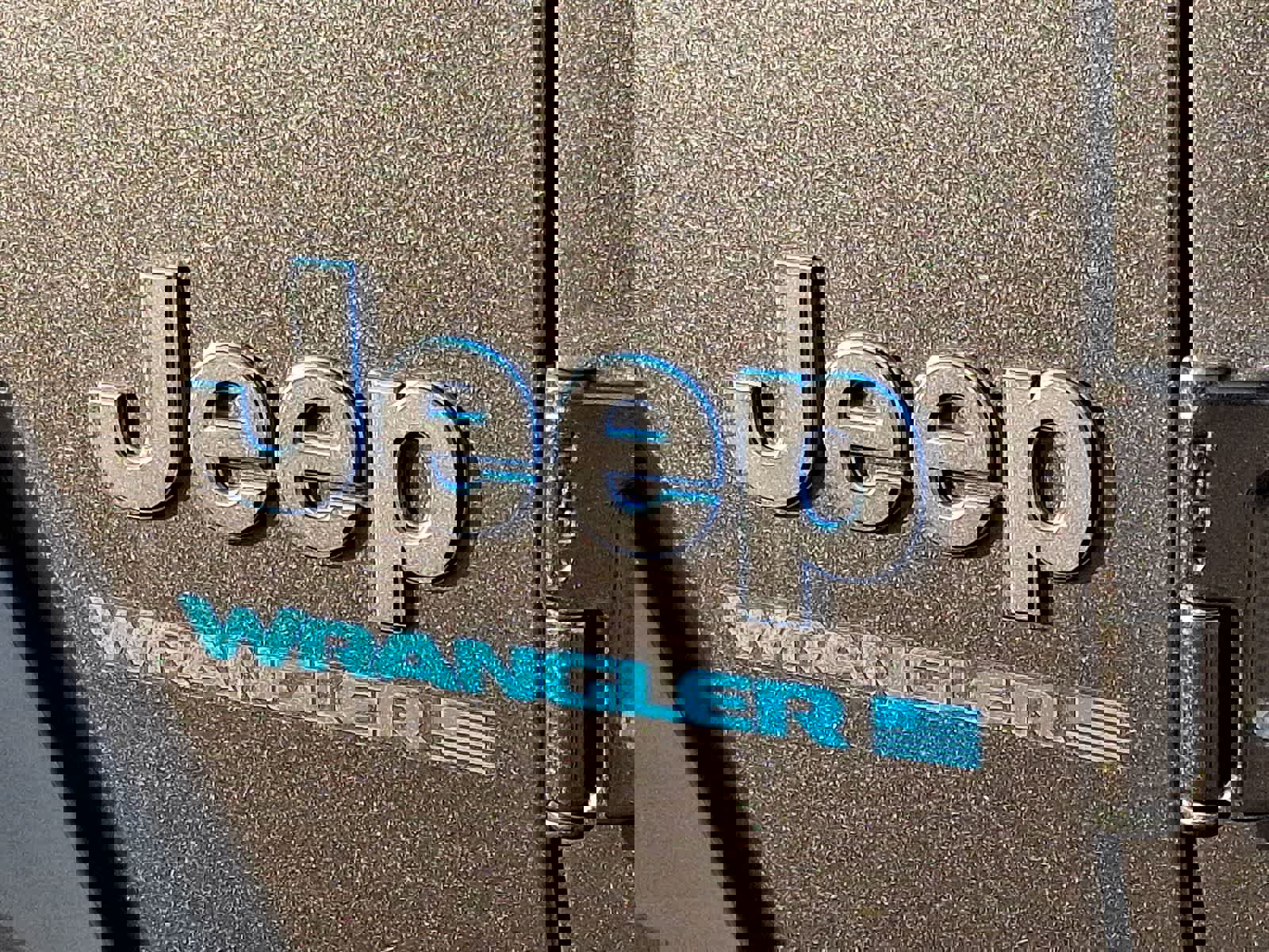 Used 2025 Jeep Wrangler Sahara image 35