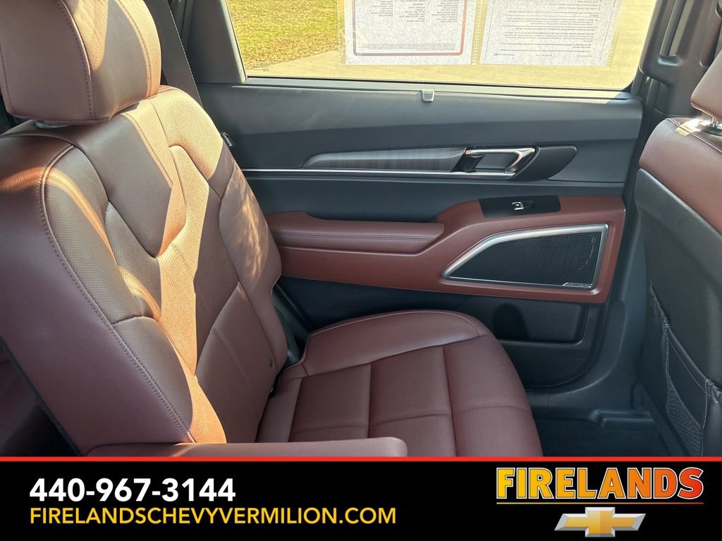 Used 2023 Kia Telluride EX w/ EX Captain's Chair Package image 39