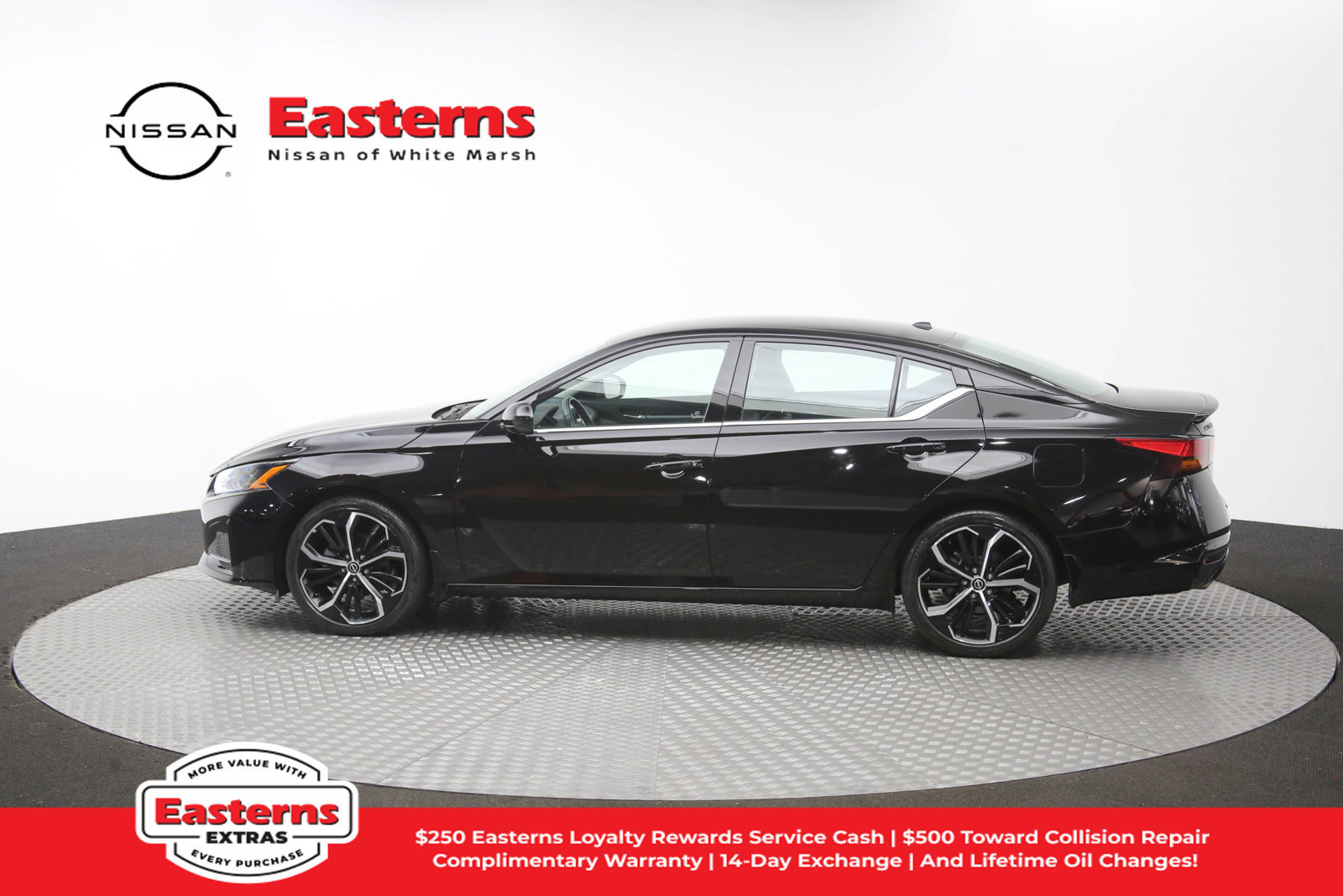 Used 2023 Nissan Altima 2.5 SR FWD image 59