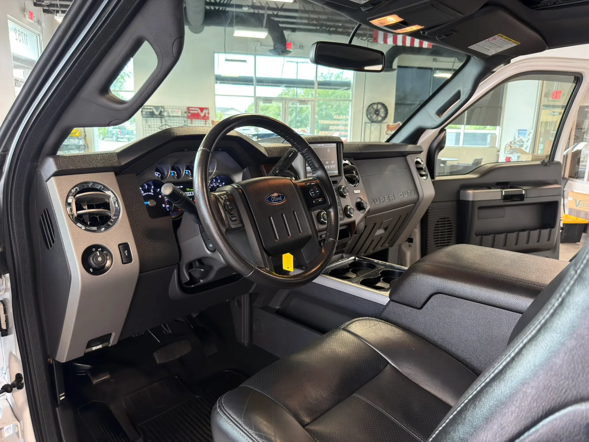 Used 2016 Ford F350 Lariat w/ Lariat Ultimate Package AWD/4WD image 13