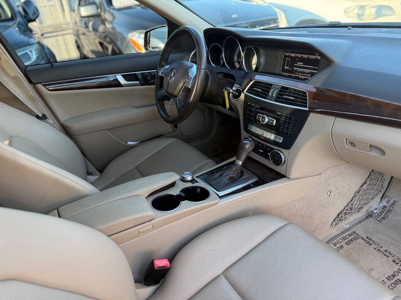 Used 2013 Mercedes-Benz C 250 Sedan image 12