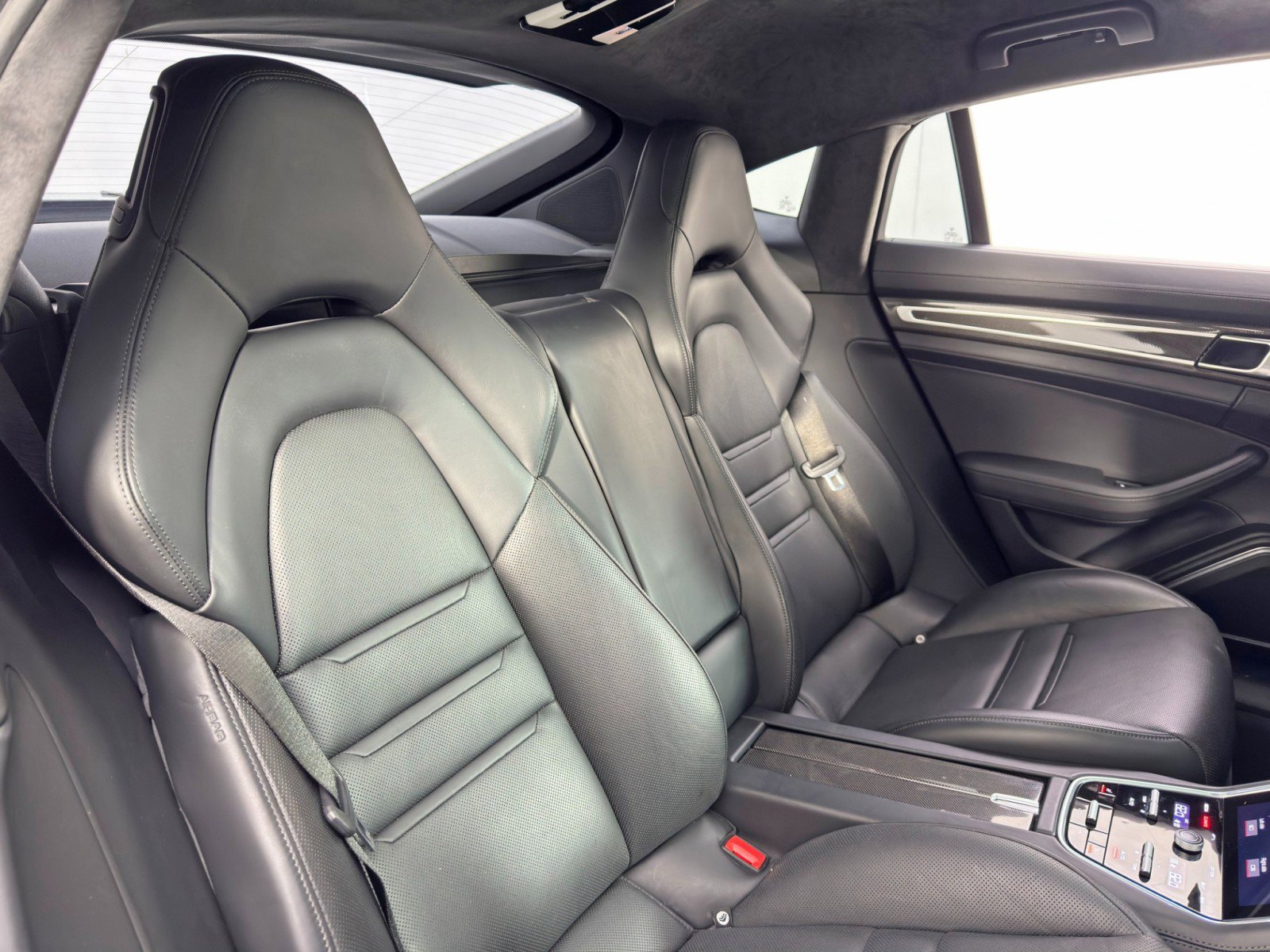 Used 2020 Porsche Panamera GTS w/ Premium Package Plus image 43