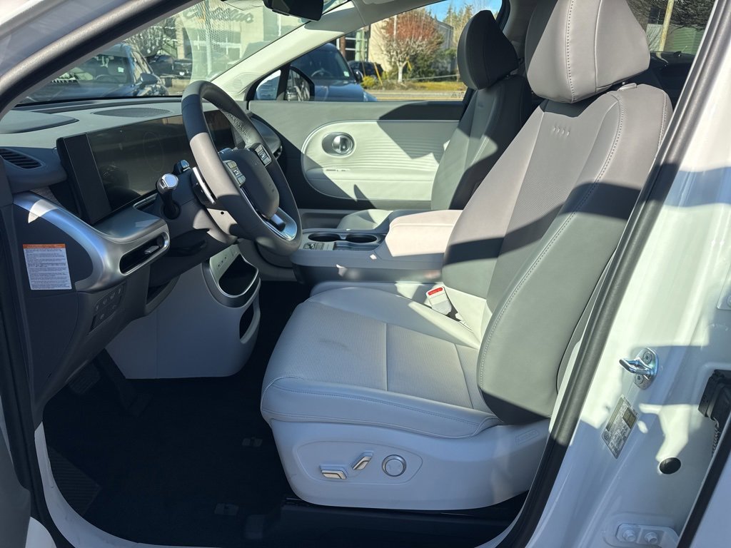 Used 2026 Hyundai Ioniq 9 SEL image 17
