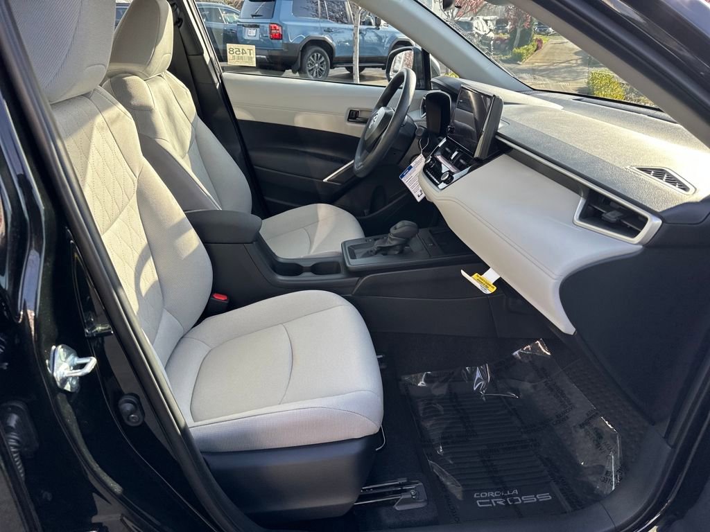 New 2026 Toyota Corolla Cross L image 16