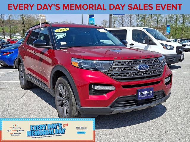 Certified 2024 Ford Explorer XLT w/ Equipment Group 202A AWD/4WD image 2