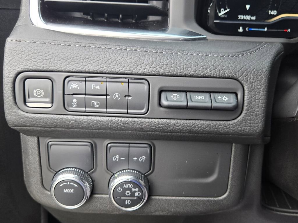 Used 2023 GMC Yukon Denali RWD image 26