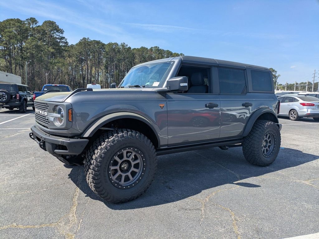 New 2025 Ford Bronco Badlands image 8