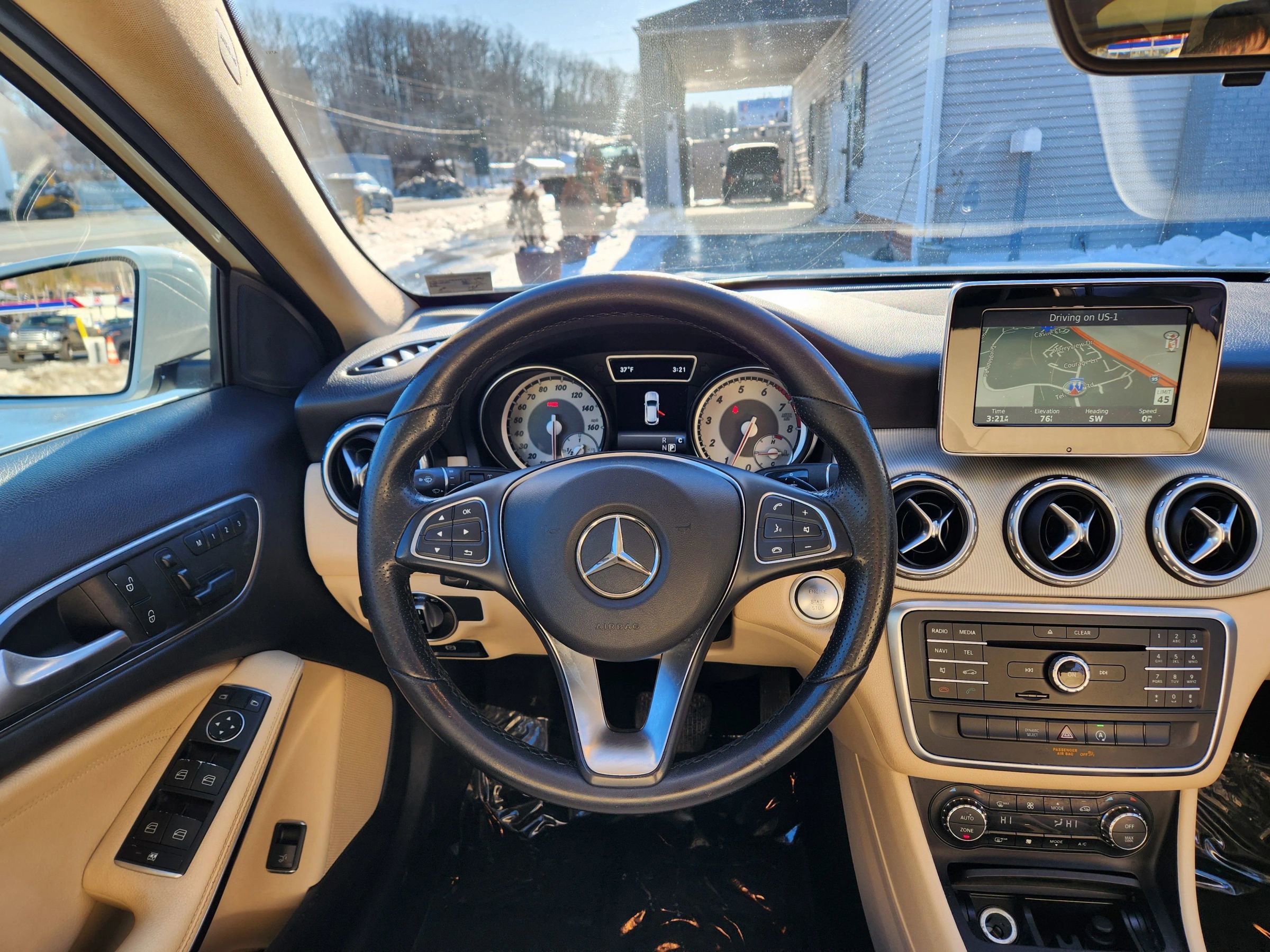 Used 2017 Mercedes-Benz GLA 250 image 29