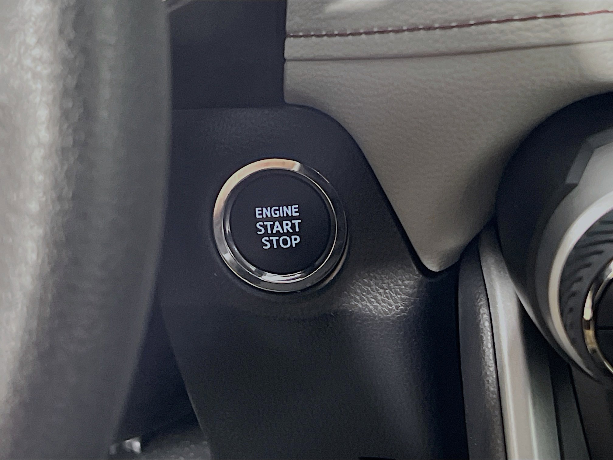 Used 2025 Toyota RAV4 XLE image 23