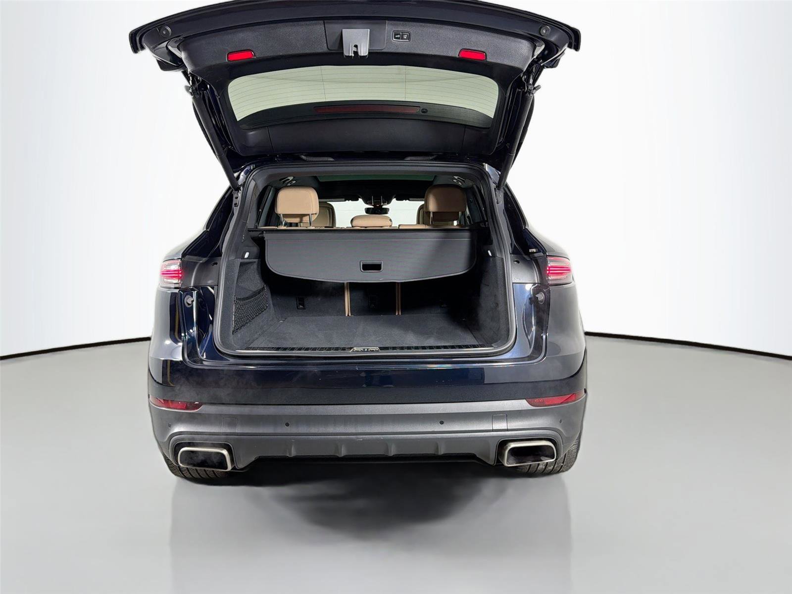 Certified 2022 Porsche Cayenne GTS AWD/4WD image 35