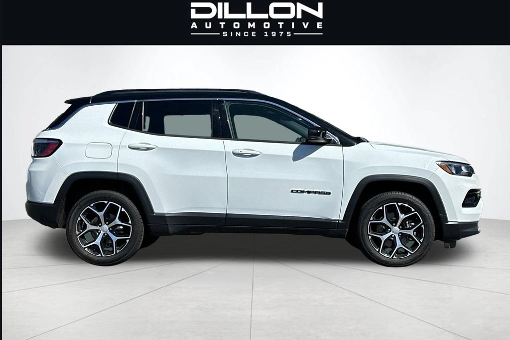 Used 2024 Jeep Compass Limited AWD/4WD image 3