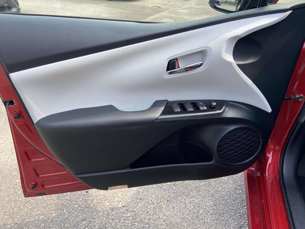 Used 2019 Toyota Prius Limited FWD image 12