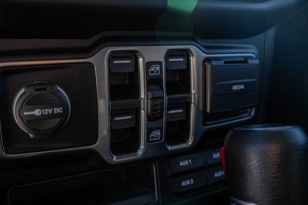 Used 2020 Jeep Wrangler Unlimited Sport image 11