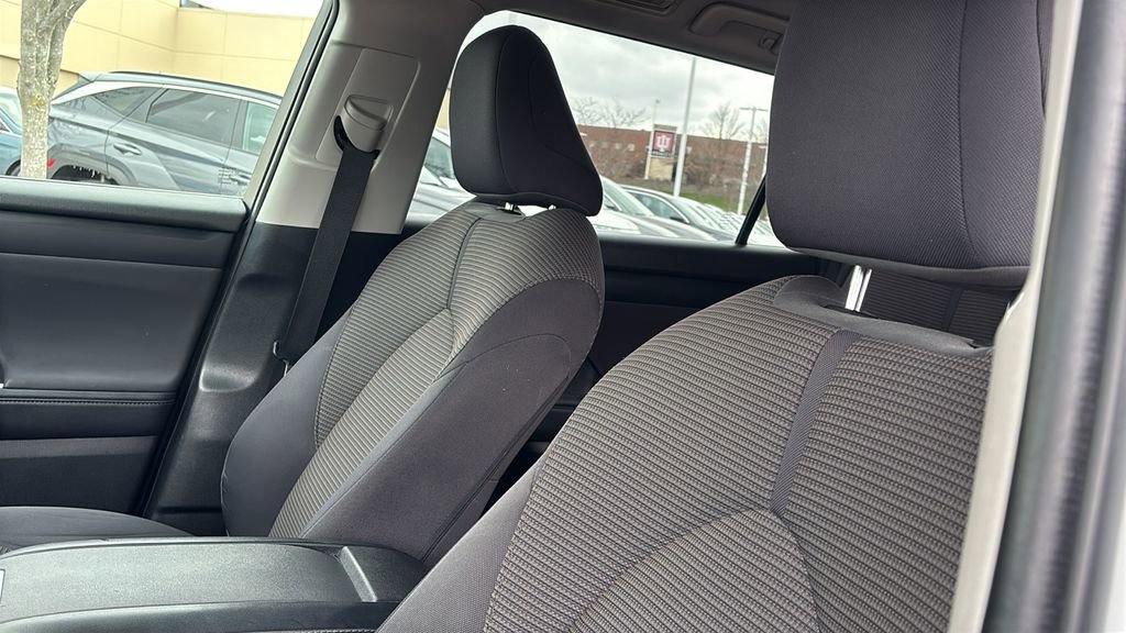 Used 2023 Toyota Highlander L image 25