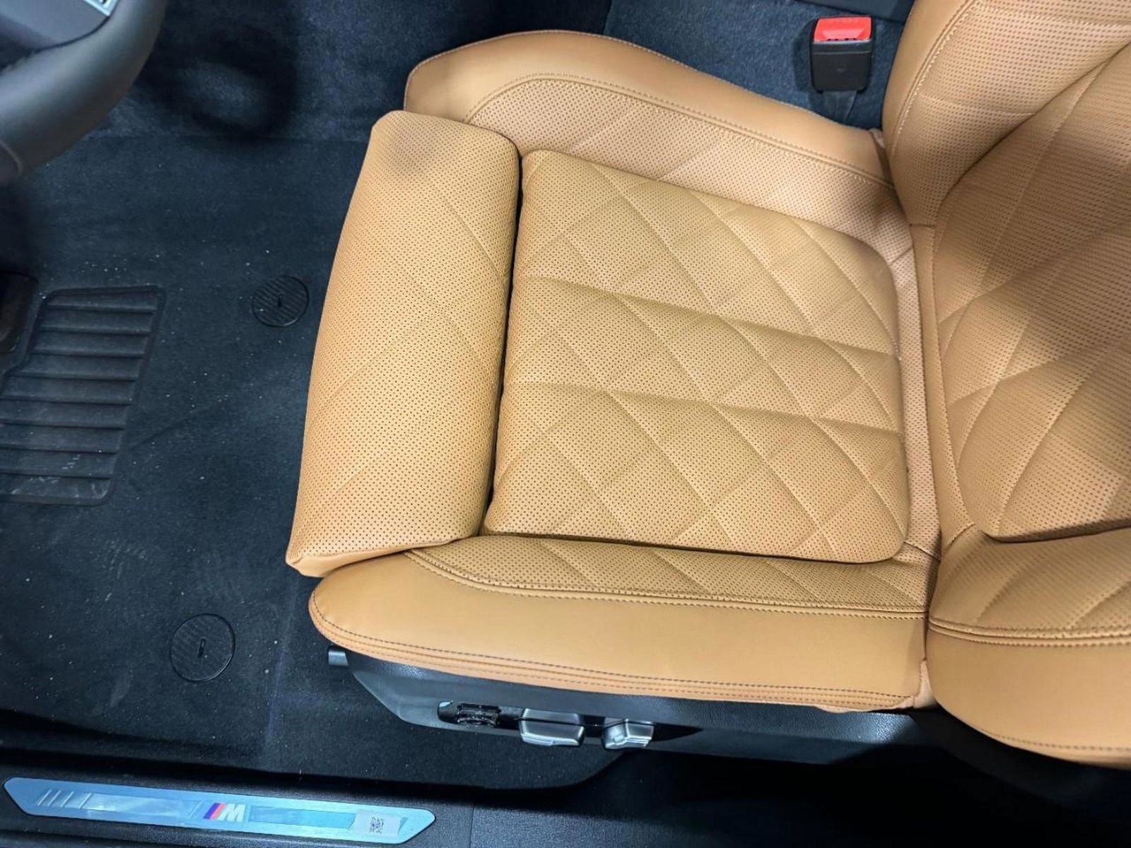 New 2026 BMW X6 xDrive40i w/ Executive Package image 30