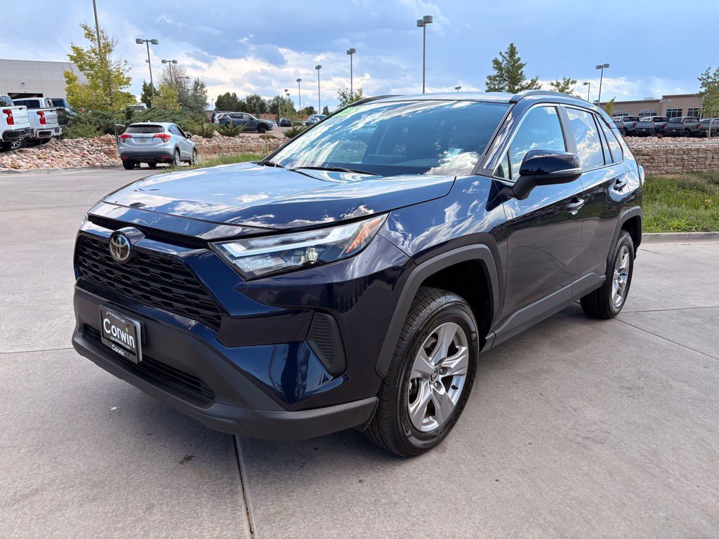 Used 2025 Toyota RAV4 XLE AWD/4WD image 3