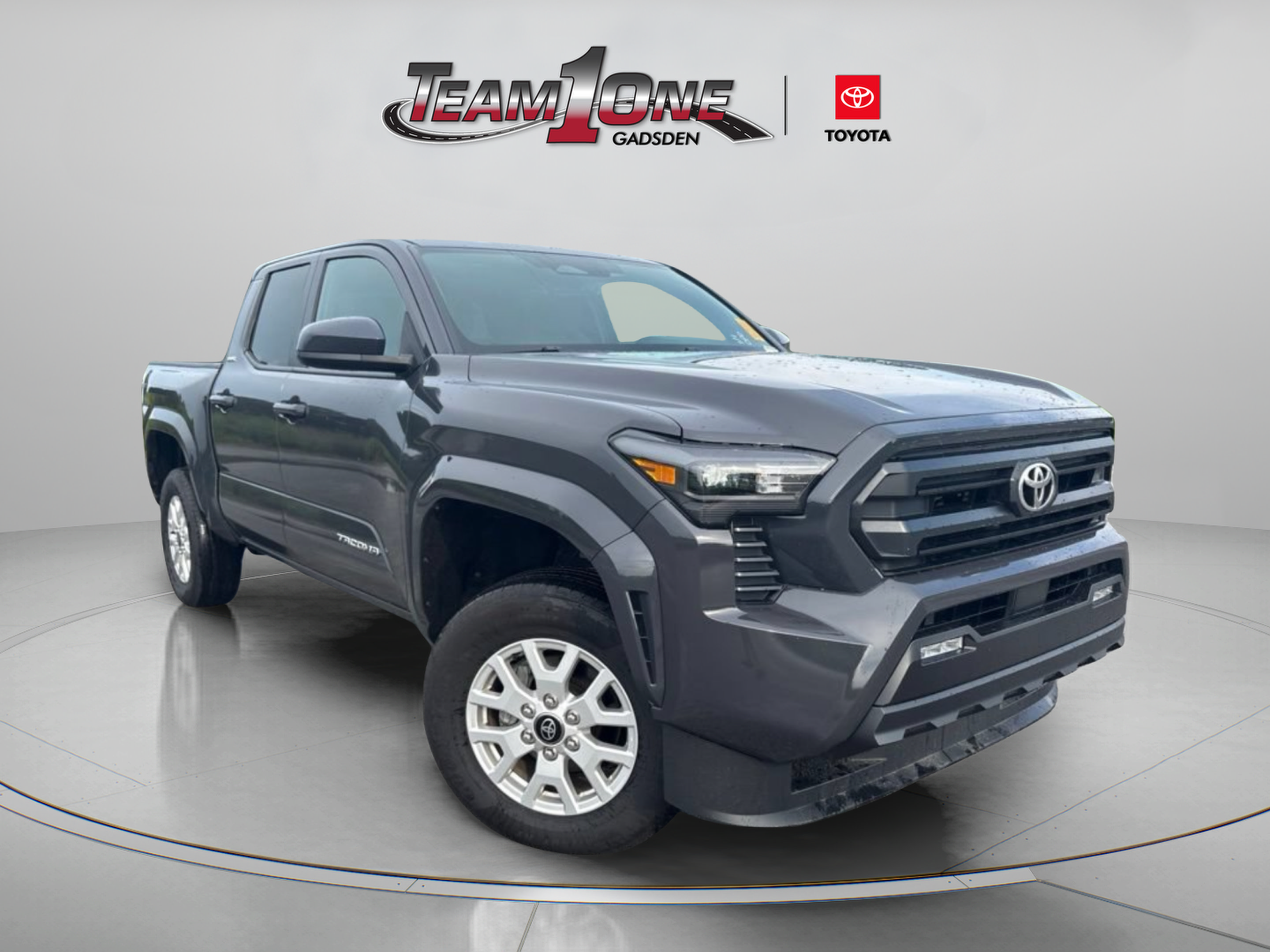 Certified 2025 Toyota Tacoma SR5 AWD/4WD image 1