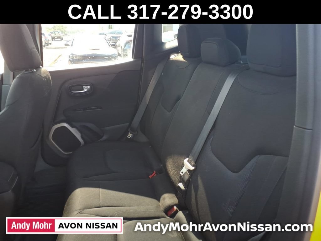 Used 2015 Jeep Renegade Latitude w/ Cold Weather Group II AWD/4WD image 31