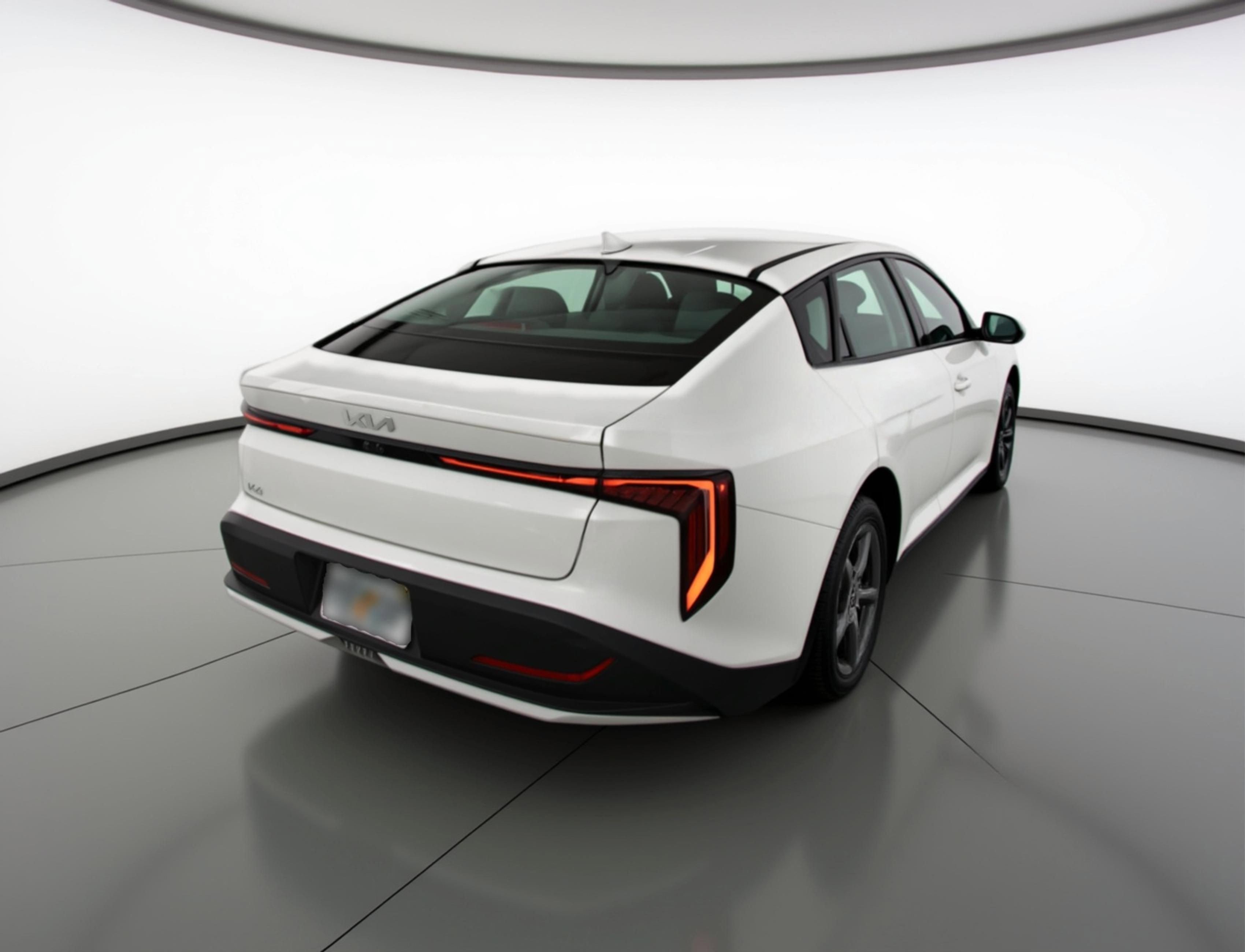 Used 2025 Kia K4 LXS image 9