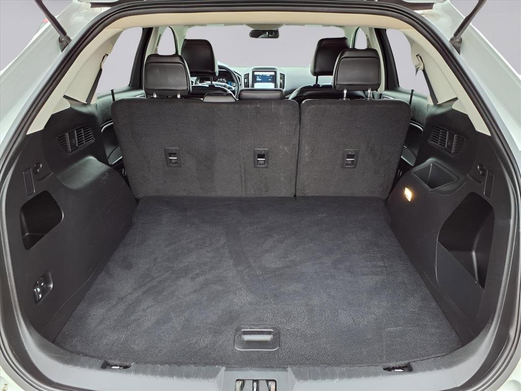 Used 2024 Ford Edge SEL image 15