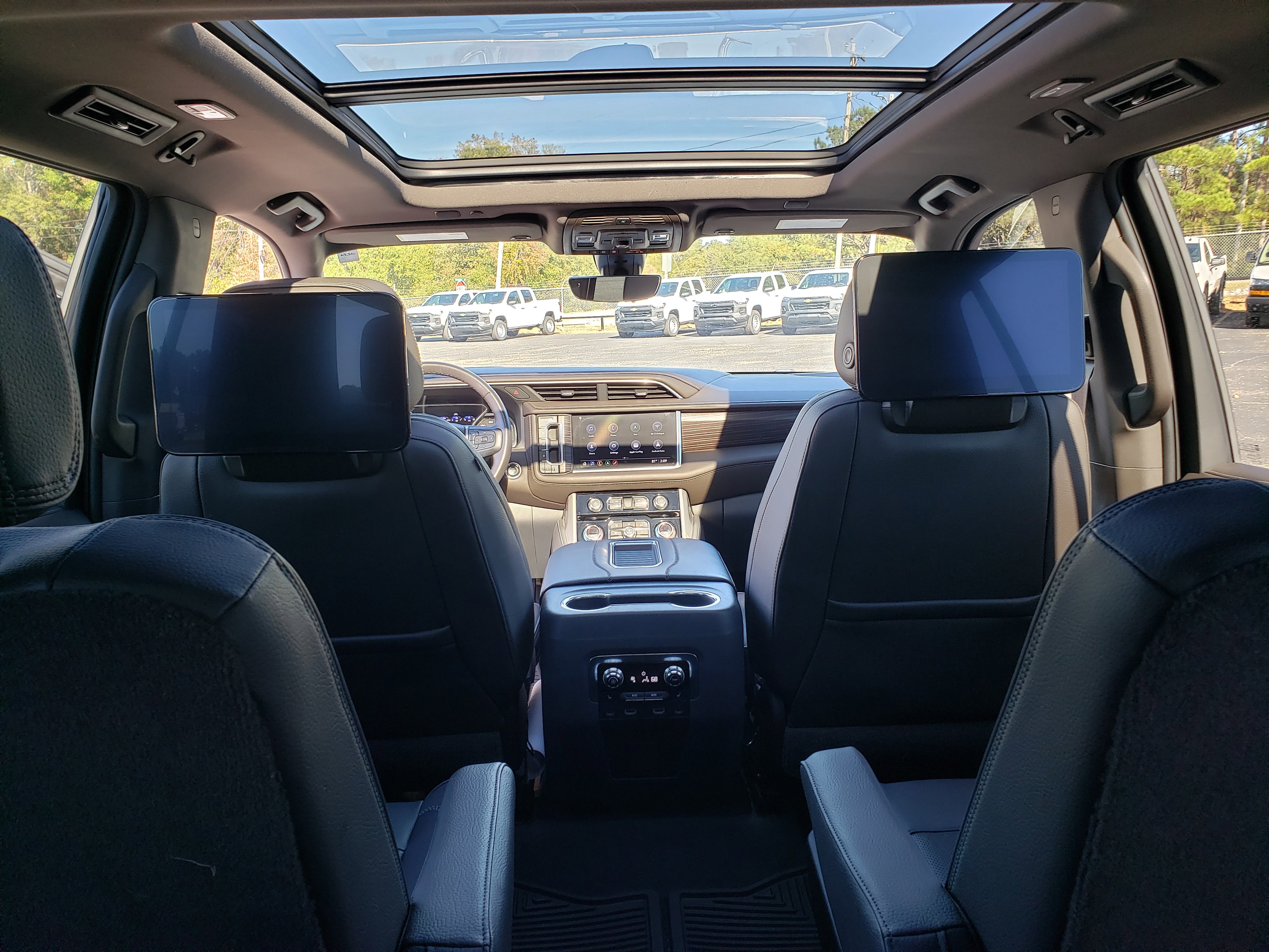 Used 2021 GMC Yukon Denali w/ Denali Premium Package image 31