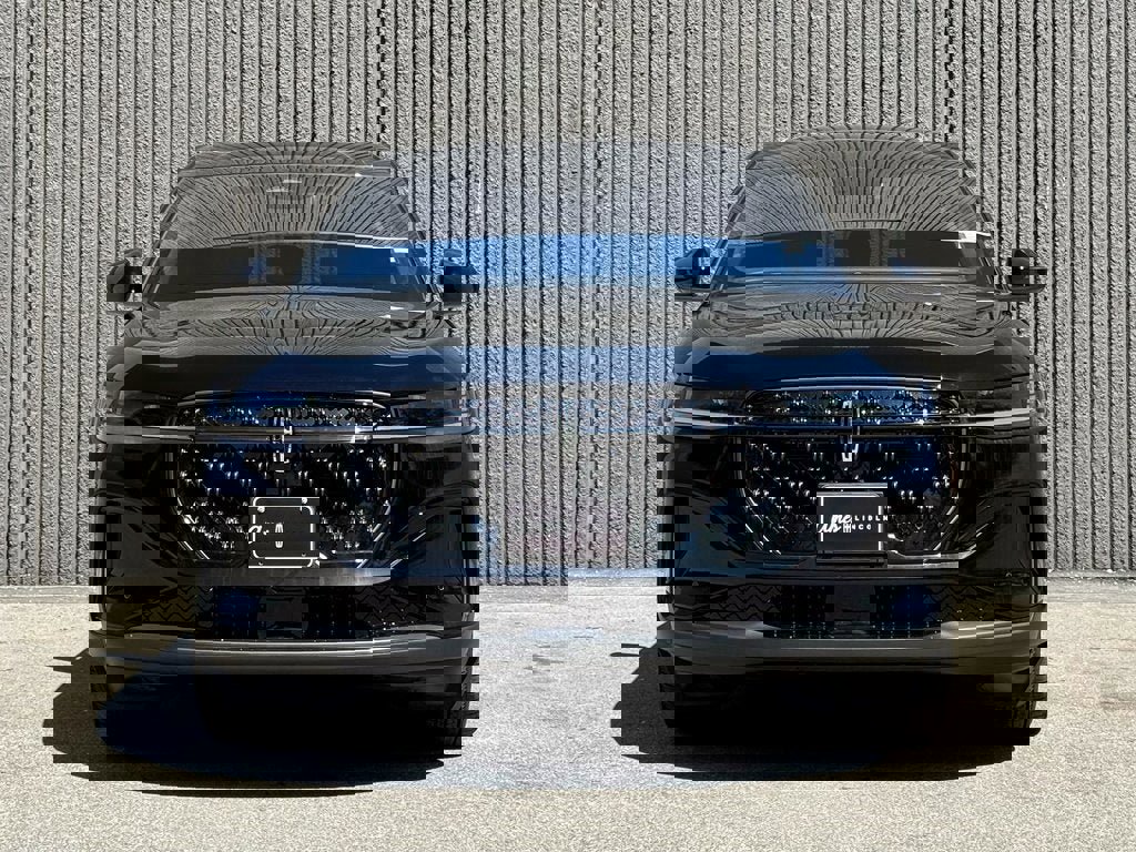 New 2025 Lincoln Nautilus Premier w/ Equipment Group 102A image 8