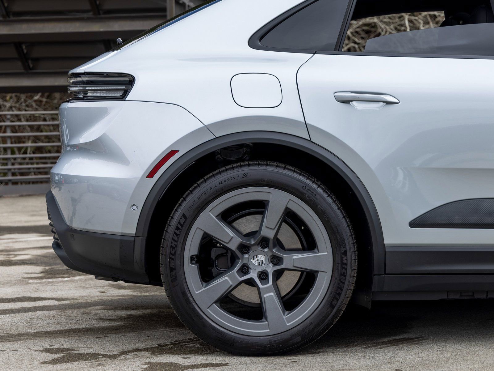 New 2025 Porsche Macan Electric image 13